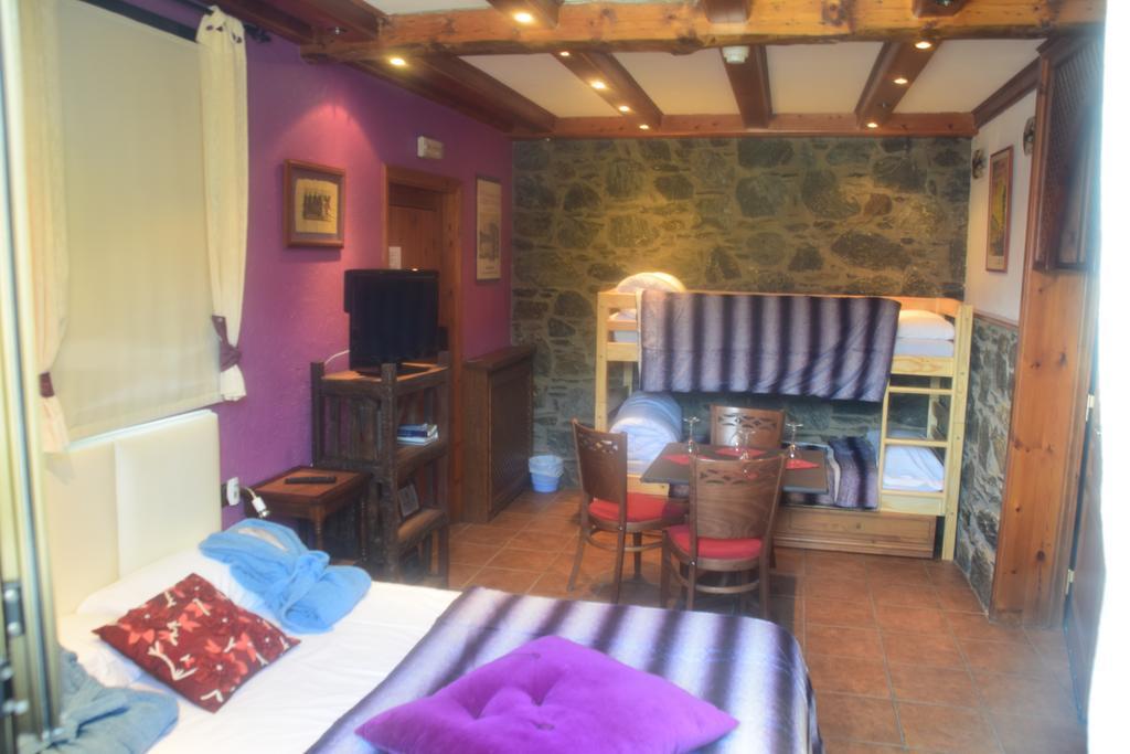 Casa Rural Restaurant Borda Patxeta Canillo Quarto foto
